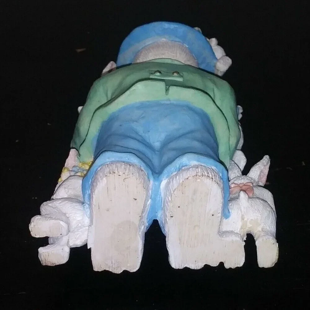 Easter Bunny Family Figurine STATUE 6 Rabbits Dad & kids Resin 7.5
